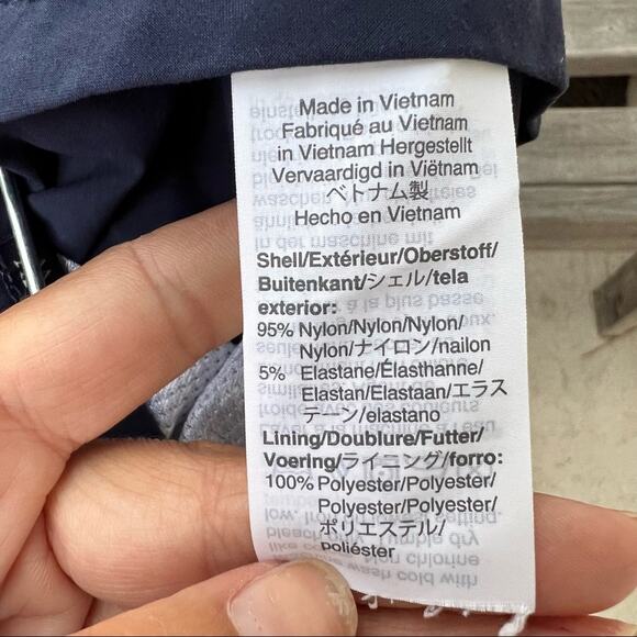 J Crew Men’s 9” Short 31 - Picture 4 of 4